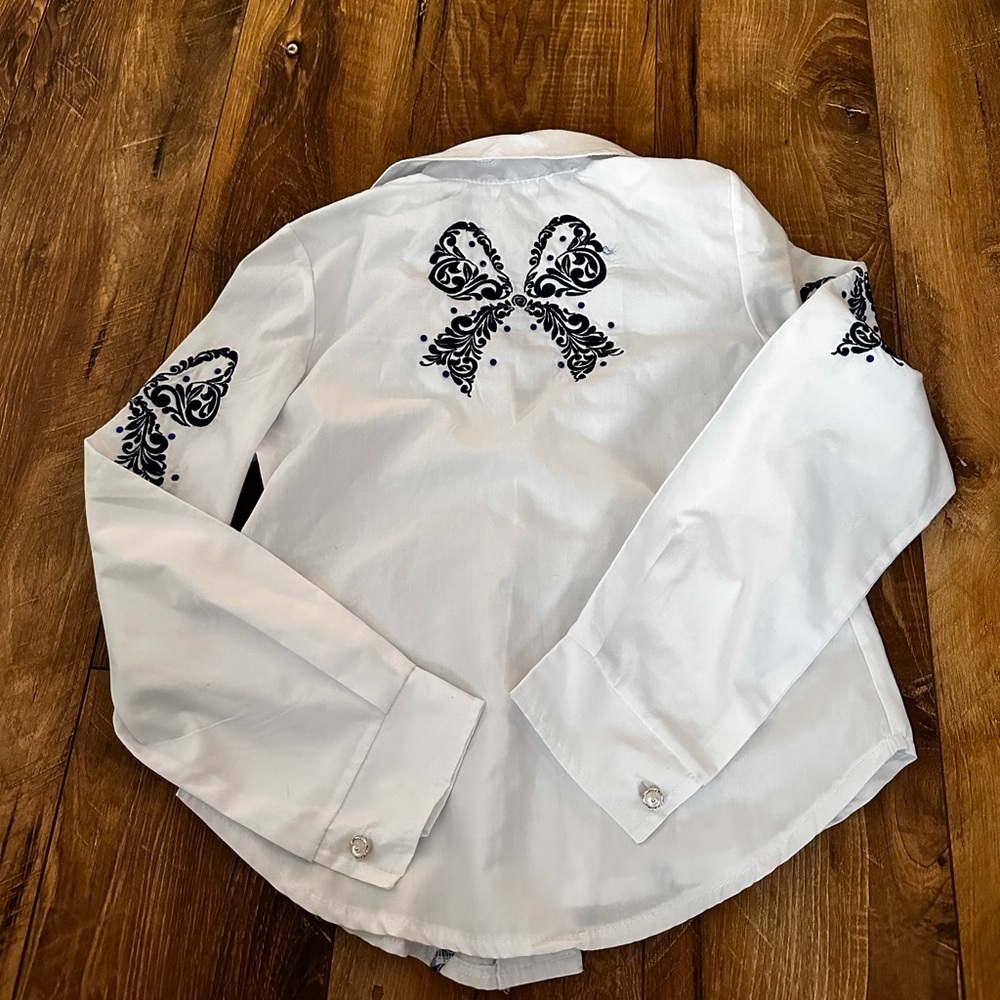9-10 year old button down shirt - Picture 4 of 7